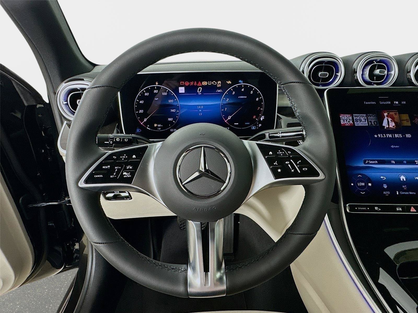 Used 2026  Mercedes-Benz GLC 300 image 11