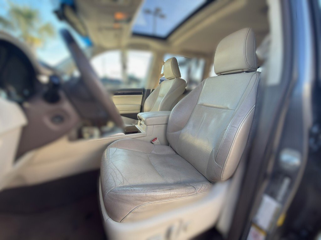 Used 2019 Nebula Gray Pearl Lexus Base image 8
