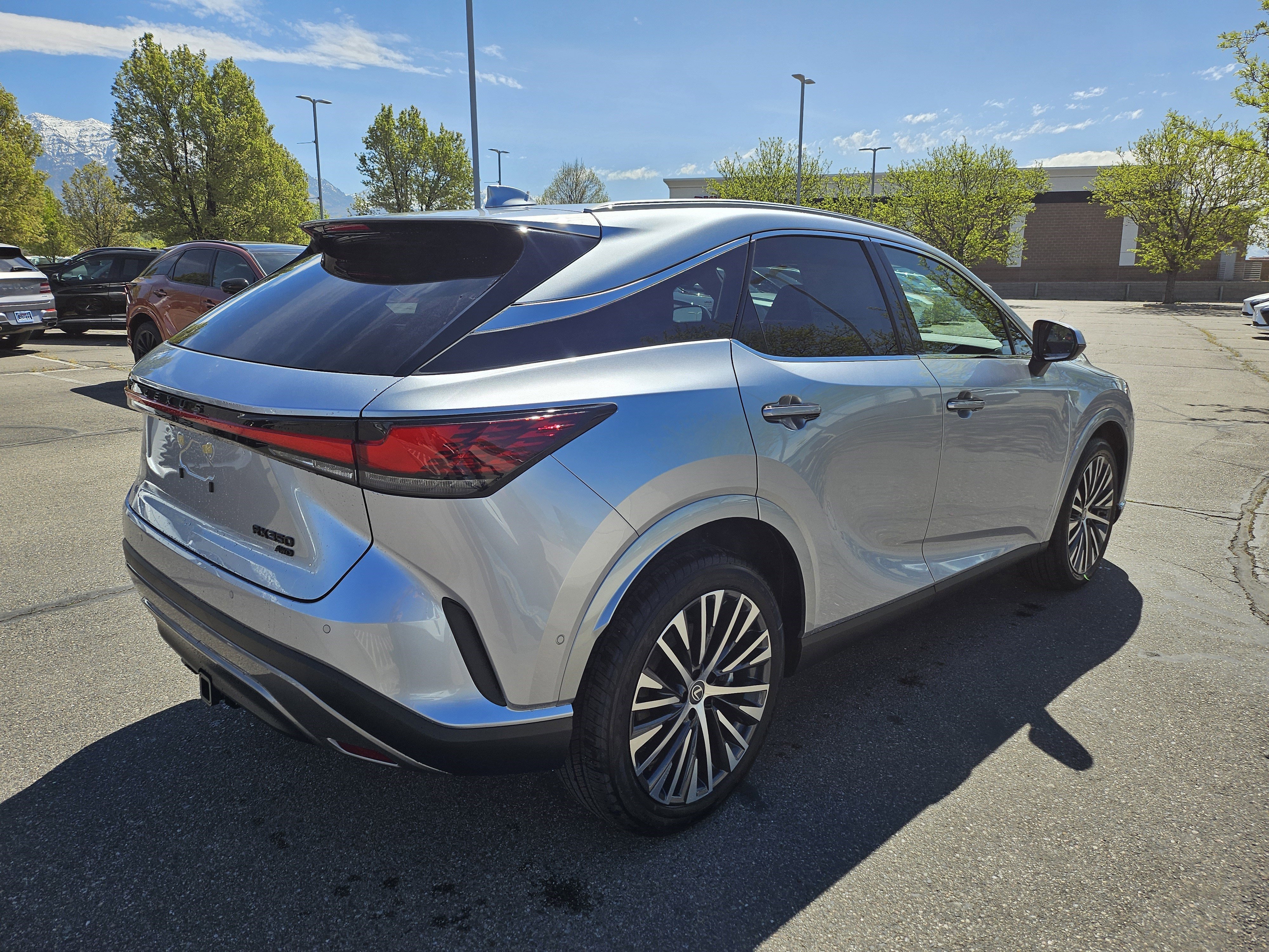 New 2026 Iridium Lexus PREMIUM PLUS image 5