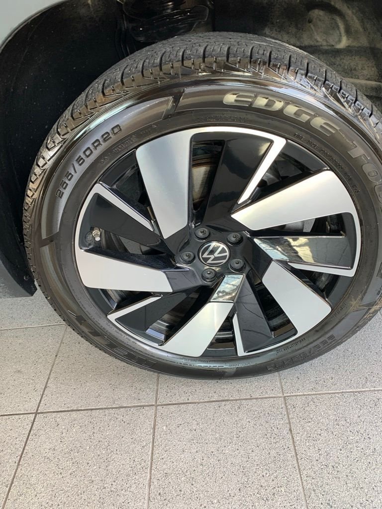 2024 Volkswagen Atlas Cross Sport SE w/Tech - Photo 24
