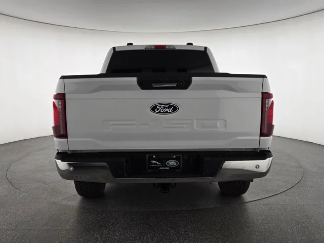 Used 2024 White Ford XLT image 7