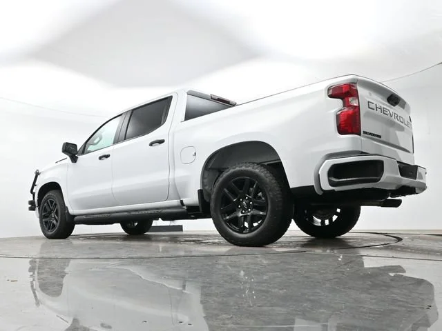 Used 2025 Summit White Chevrolet Custom image 26