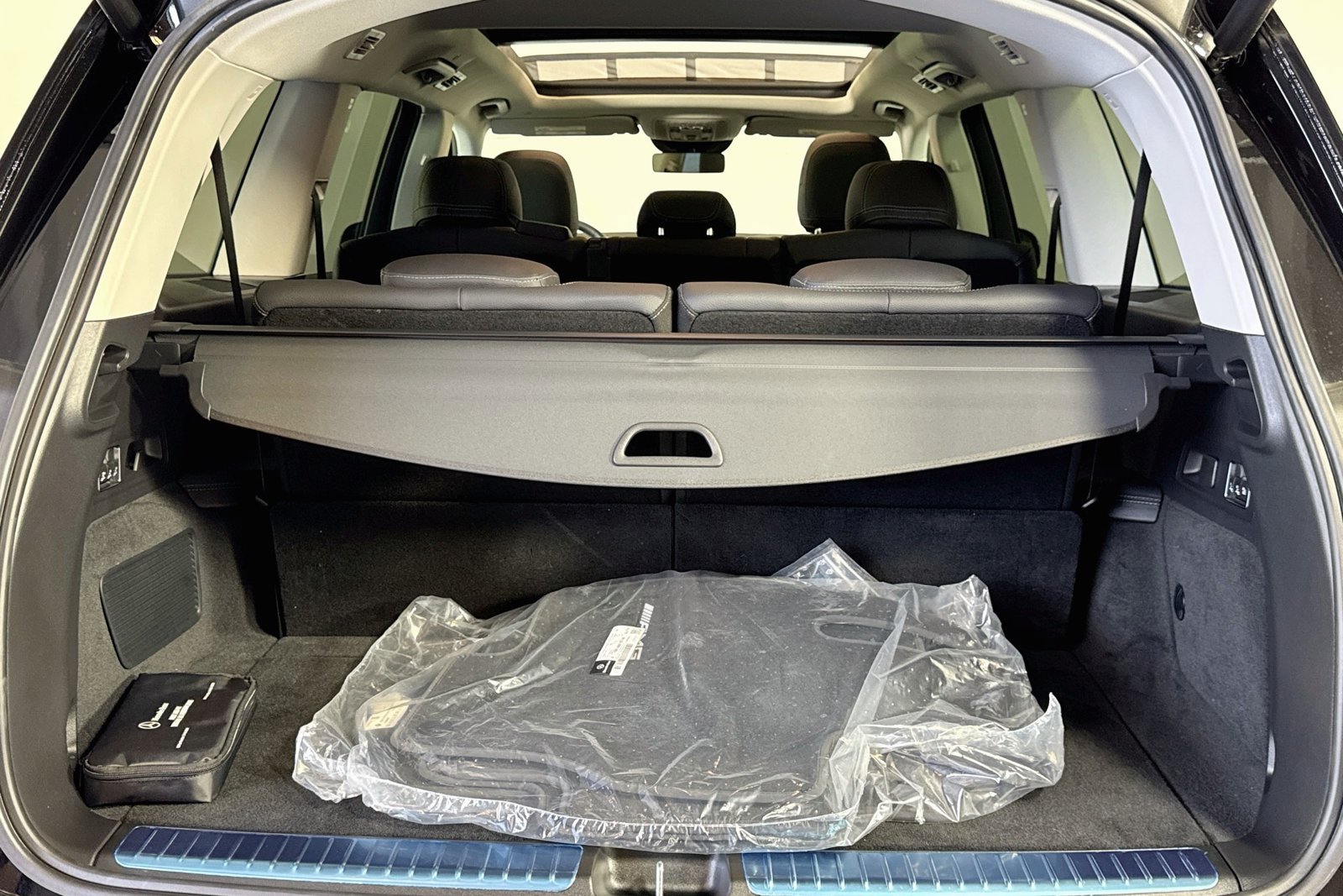 New 2026 Obsidian Black Metallic Mercedes-Benz GLS 450 image 24