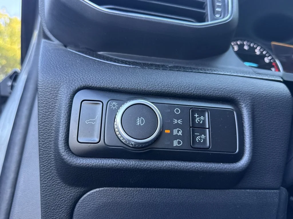 Used 2023 Gray Ford ST-Line image 24