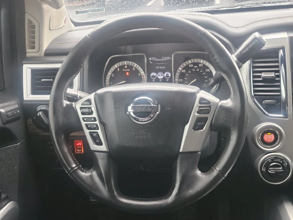 Certified Used 2018 Gray Nissan SL image 6