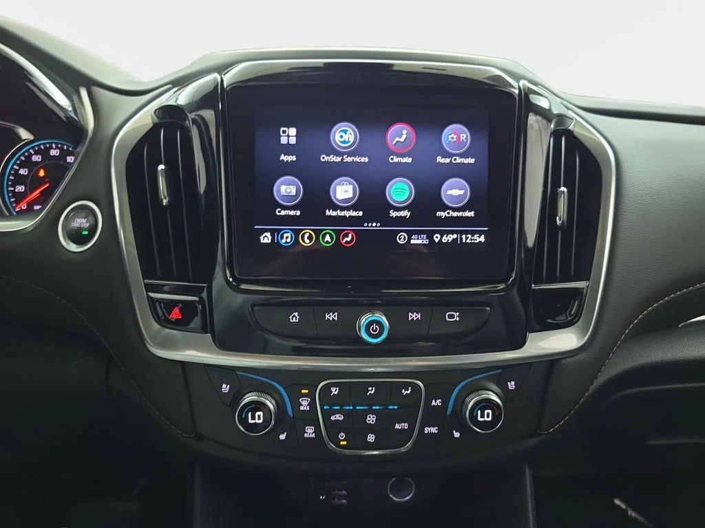 Used 2020 Silver Ice Metallic Chevrolet Premier image 23