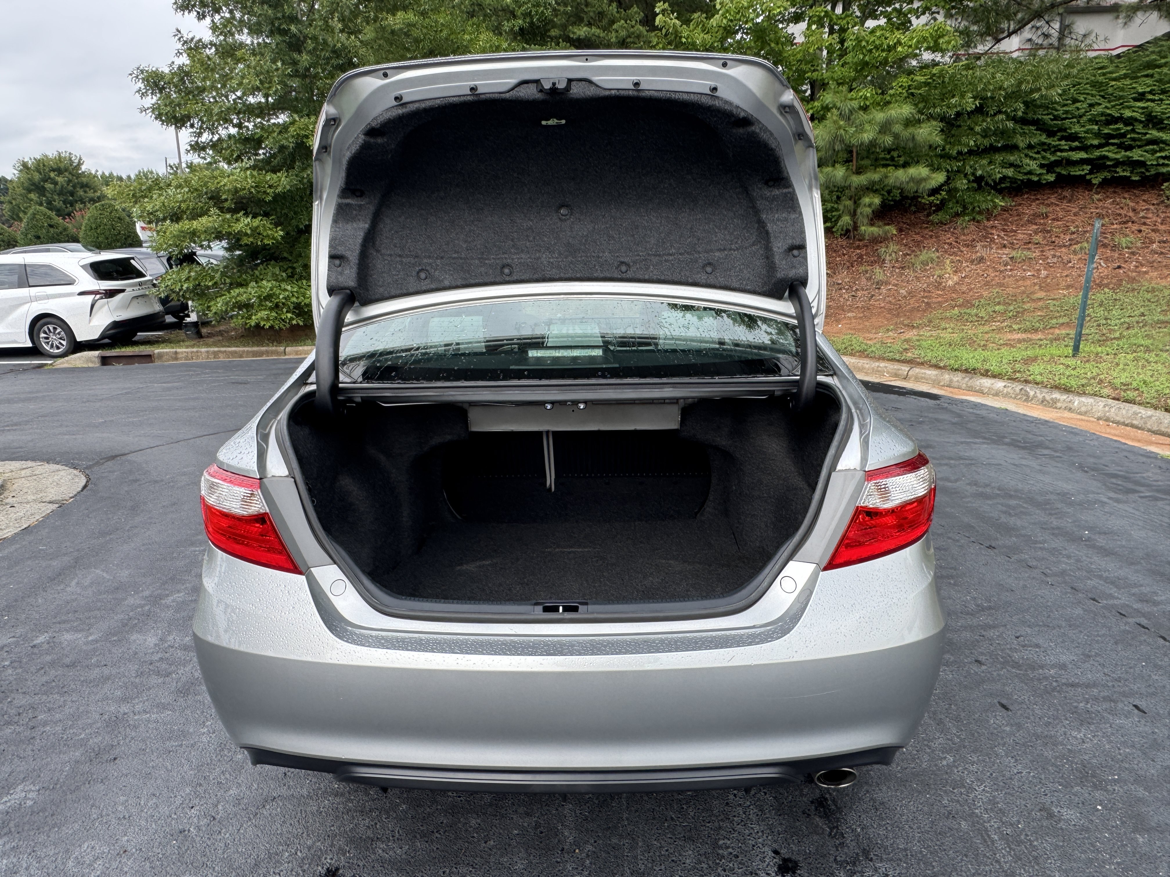 Used 2015 Celestial Silver Metallic Toyota SE image 21