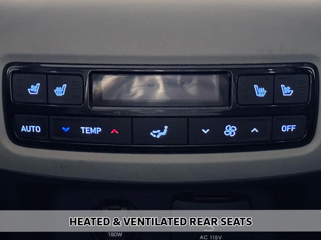 Used 2024 Black Hyundai SEL image 11