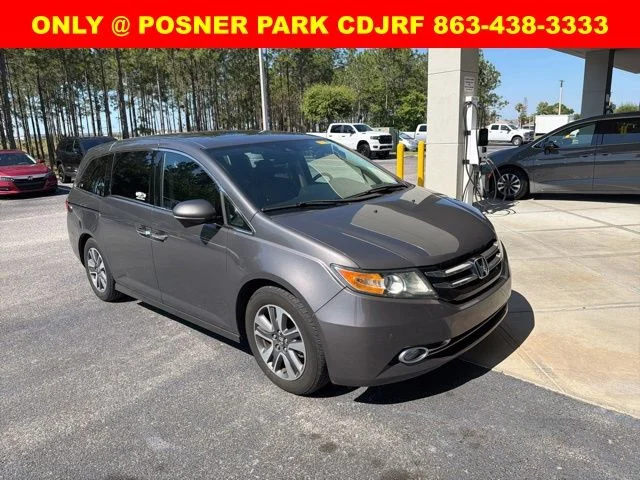 2015 Honda Odyssey Touring's photo