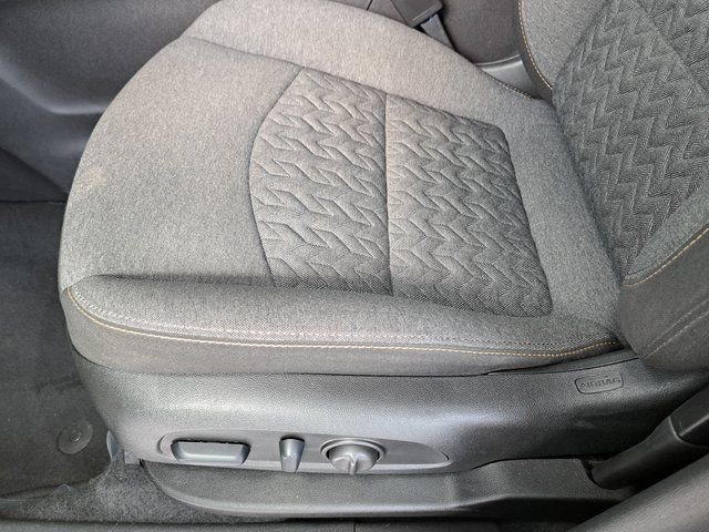 Used 2024 White Chevrolet LT image 31