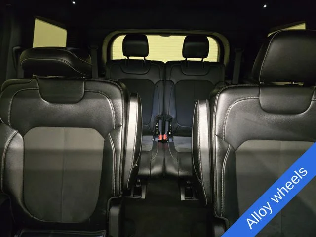 Used 2024 Diamond Black Jeep Altitude X image 24