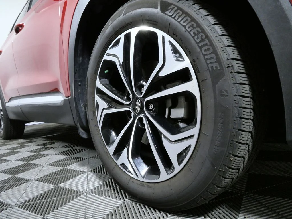 Used 2019 Red Hyundai Ultimate image 10