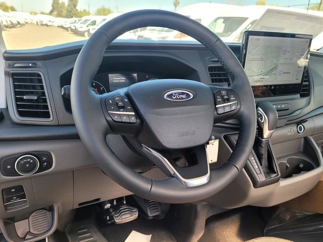 New 2025 Oxford White Ford Cutaway image 6