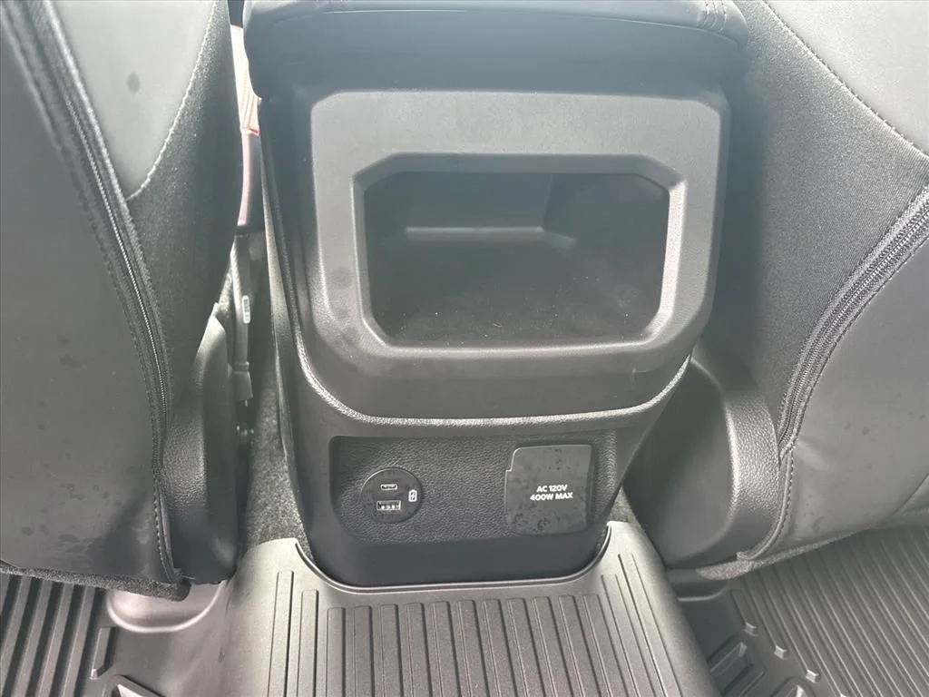 2025 Ford Ranger Raptor - Photo 18