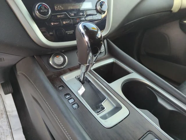 Used 2019 White Nissan Platinum image 42