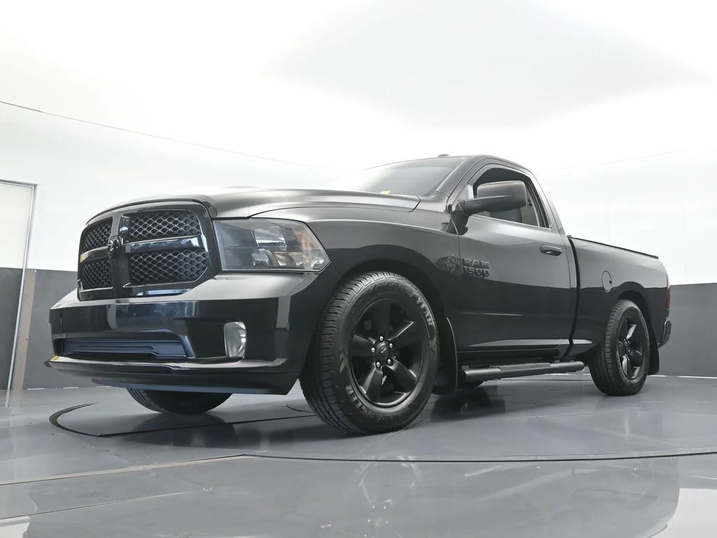 Used 2018 Brilliant Black Crystal Pearlcoat Ram Express image 52