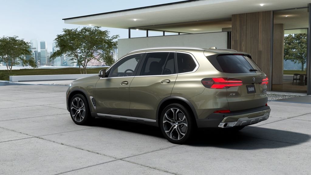 New 2026 Manhattan Green Metallic BMW xDrive50e image 25