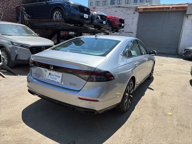 Used 2024 Gray Honda Touring image 4