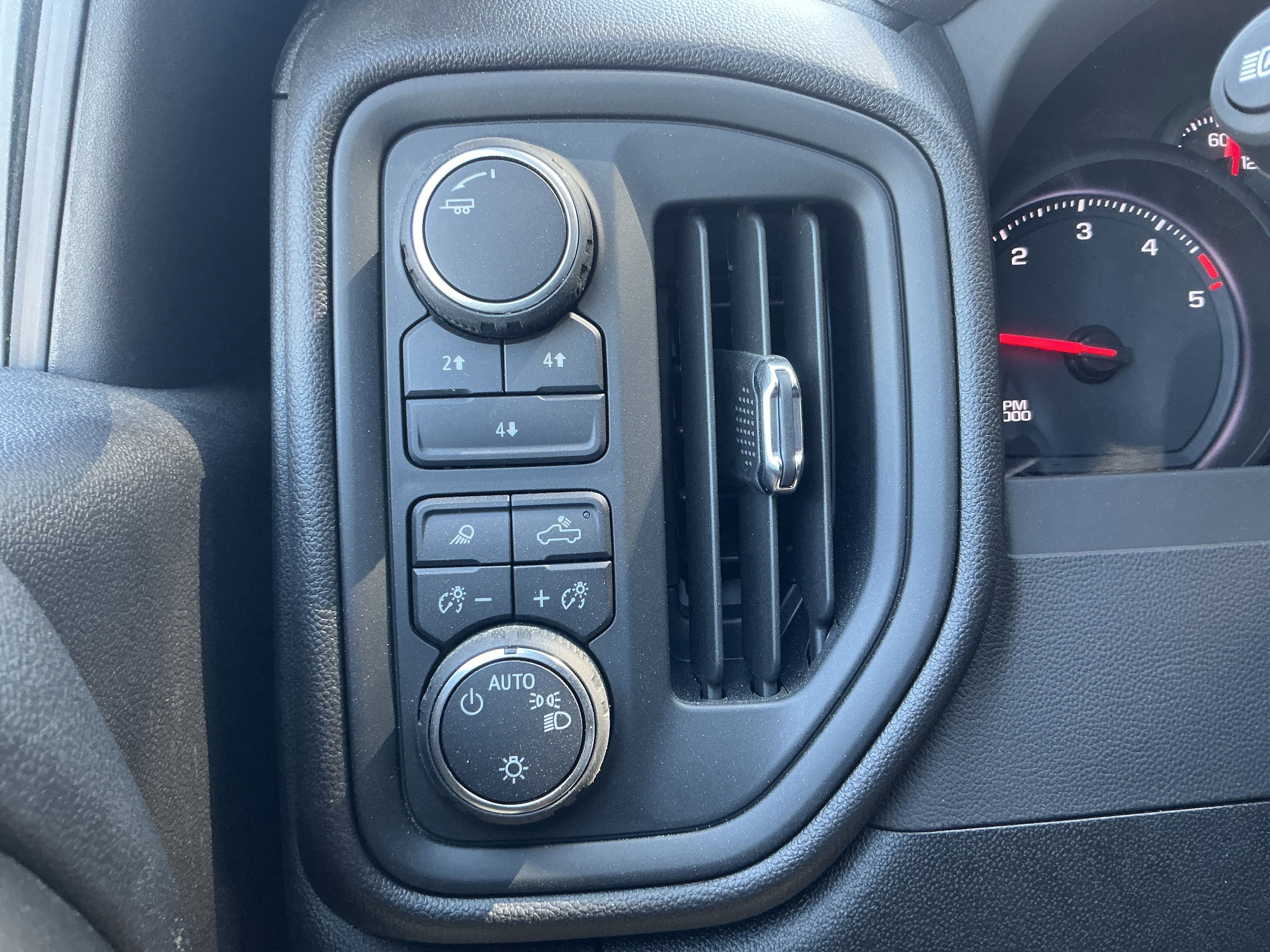 New 2025 Summit White Chevrolet Work Truck image 15