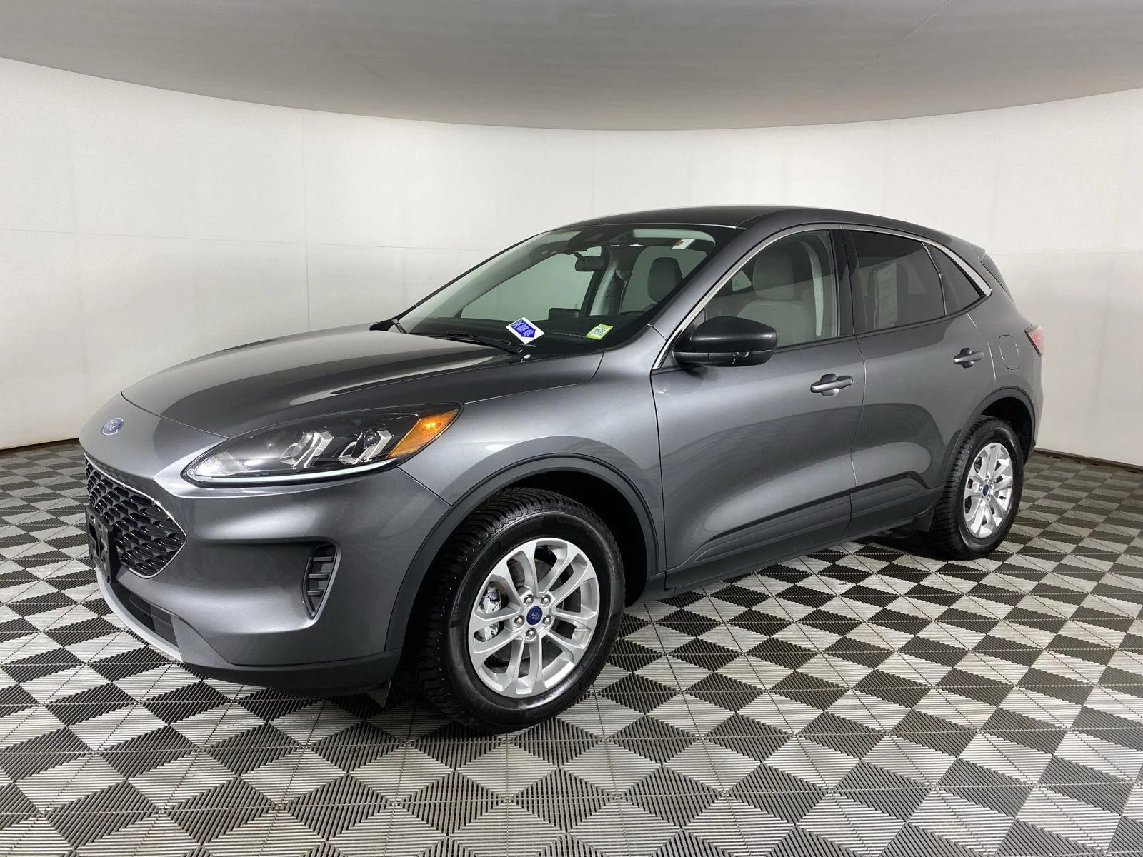 Used 2022 Carbonized Gray Ford SE image 6