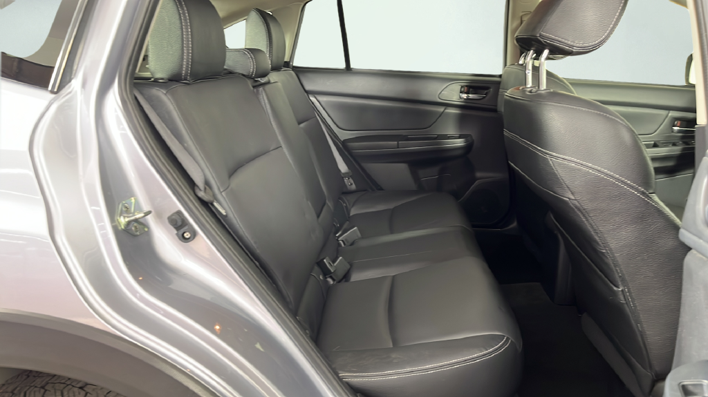 Used 2014 Ice Silver Metallic Subaru 2.0i Limited image 18