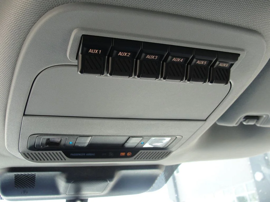 New 2025 Oxford White Ford F-550® XL image 15