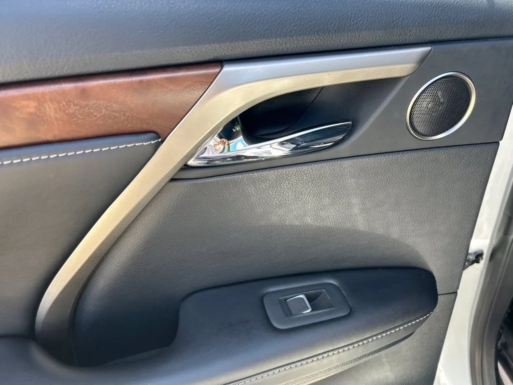 Used 2020 White Lexus 350L image 20