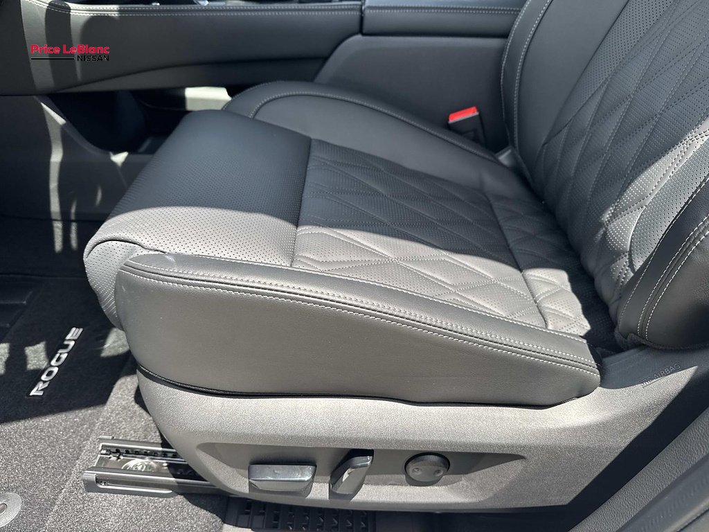New 2026 Everest White Pearl TriCoat / Super Black Two-tone Nissan Platinum image 12