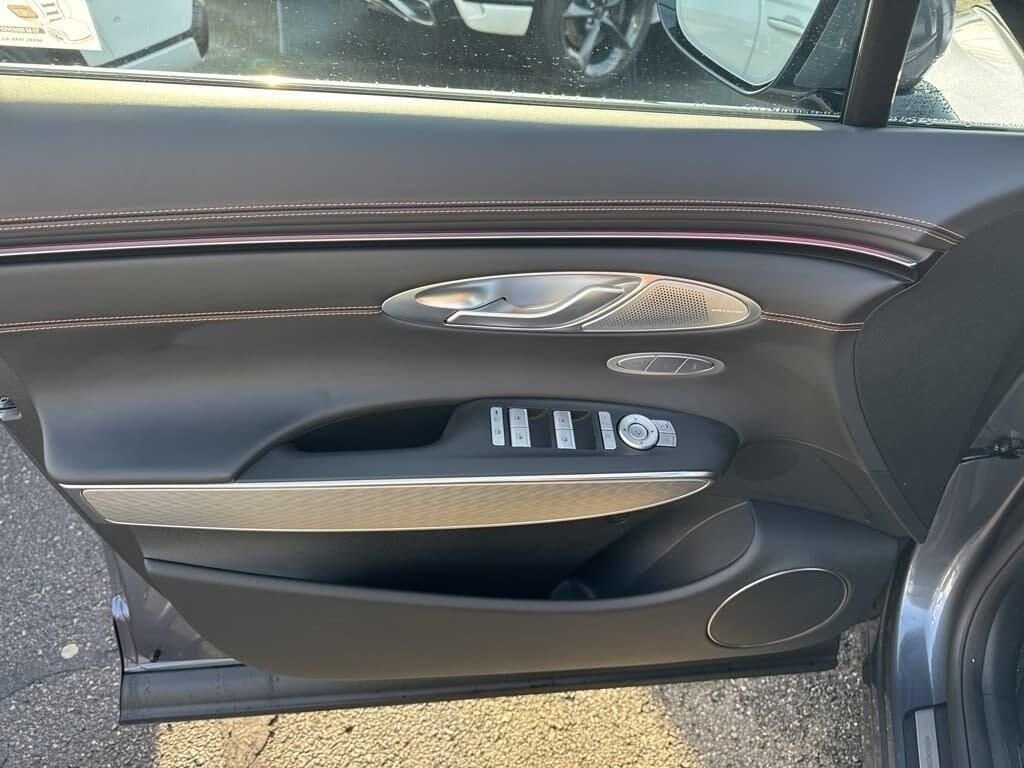 New 2026 Blue Genesis 2.5T SPORT PRESTIGE image 17