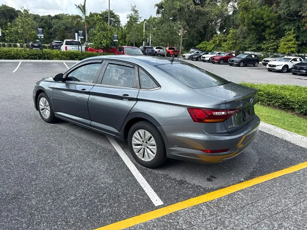 Used 2019 Platinum Gray Metallic Volkswagen 1.4T S image 14