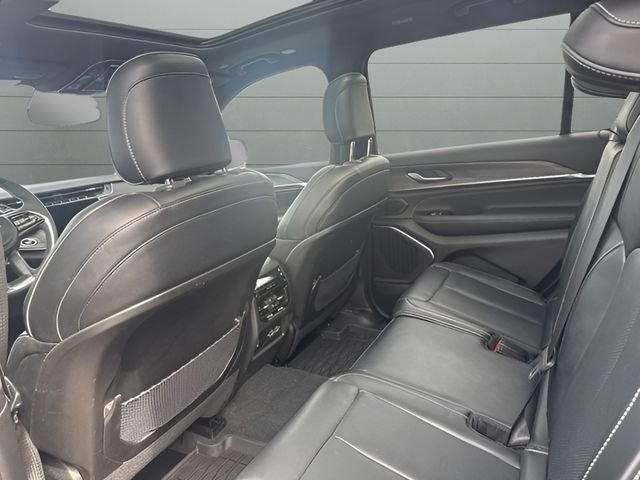 Used 2023 Black Jeep Overland image 17