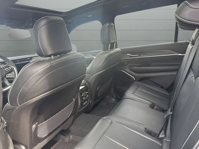 Used 2023 Black Jeep Overland image 17