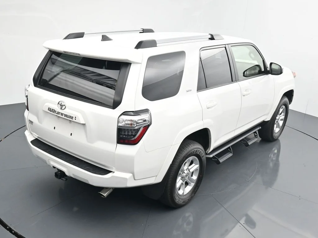 Used 2023 White Toyota SR5 image 15