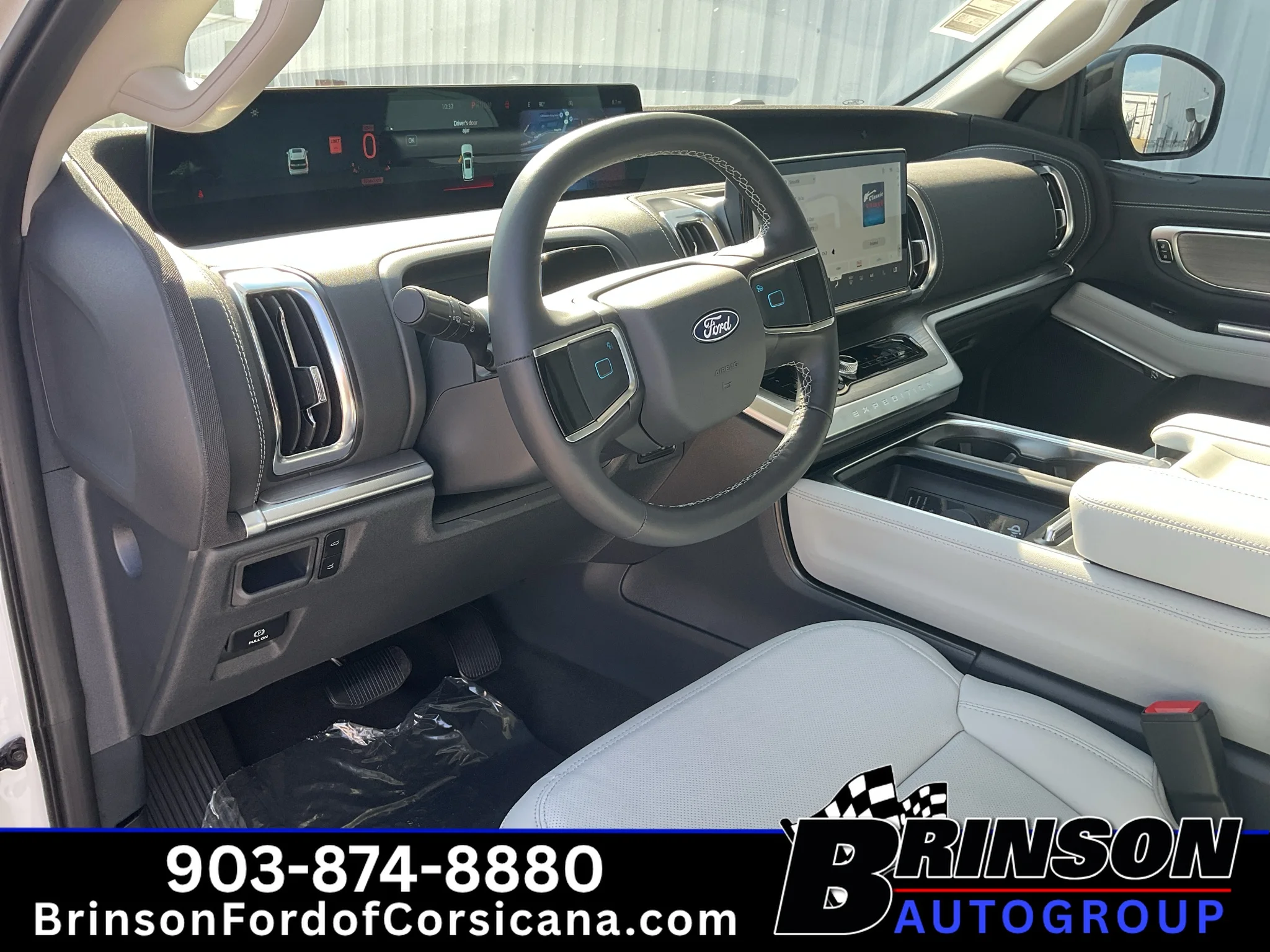 New 2027 Star White Metallic Tri-Coat Ford Platinum image 12