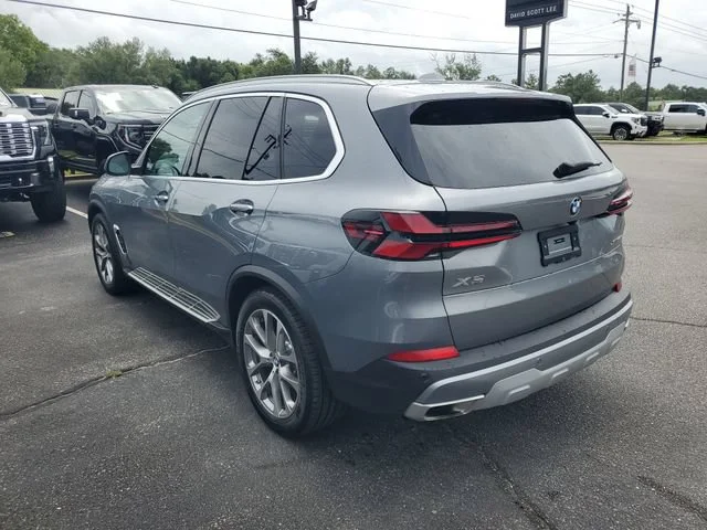 Used 2025 Gray BMW xDrive40i image 3