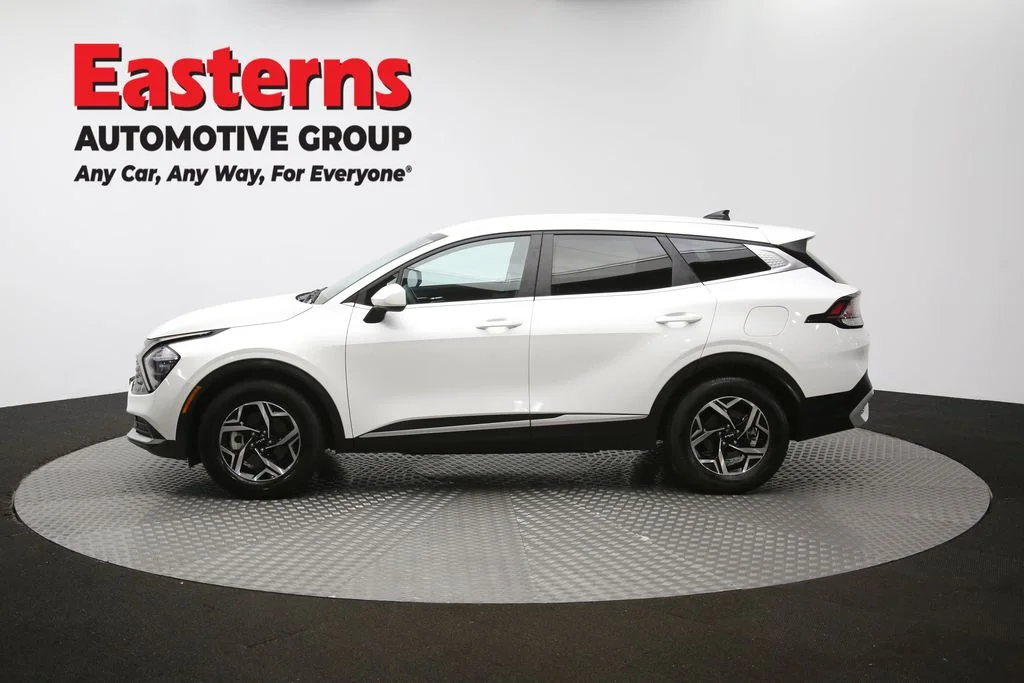 Used 2023 White Kia LX image 57