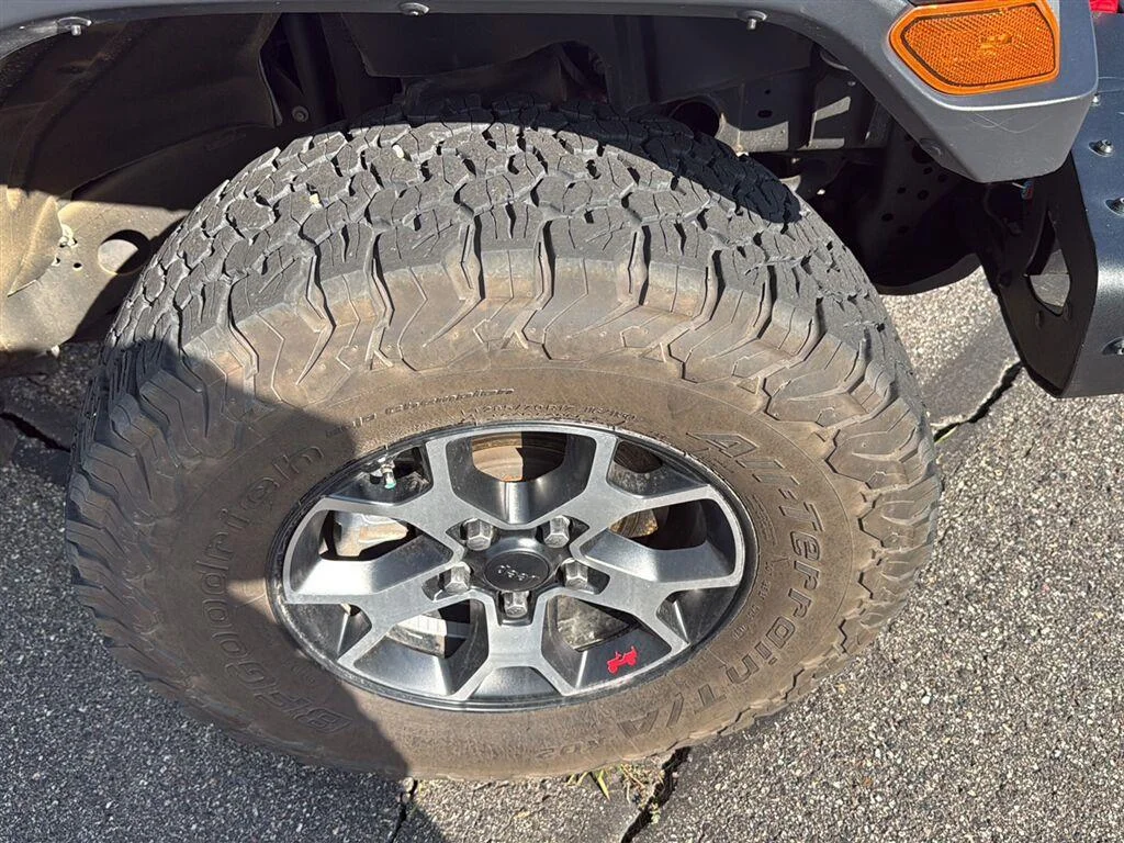 Used 2021 Sting-Gray Clearcoat Jeep Unlimited Rubicon image 12