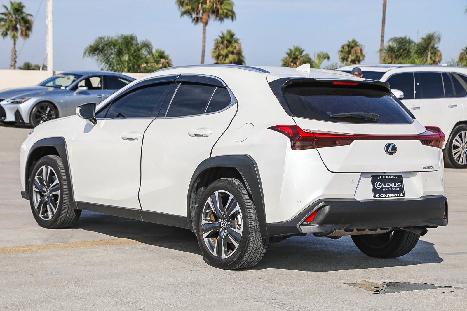 Used 2024 White Pearl Lexus 250h image 4
