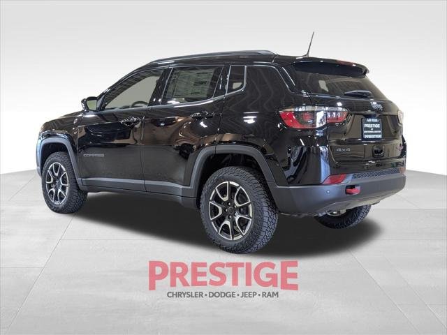 New 2026 Diamond Black Crystal Pearl-Coat Exterior Paint Jeep Trailhawk image 9