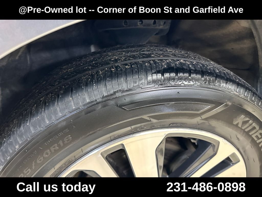 Used 2019 Silver Subaru 2.5i image 12