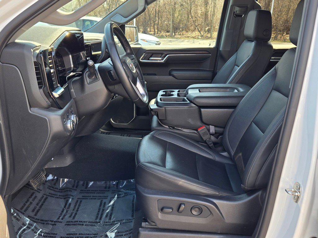 2024 GMC Sierra 1500 SLT - Photo 22