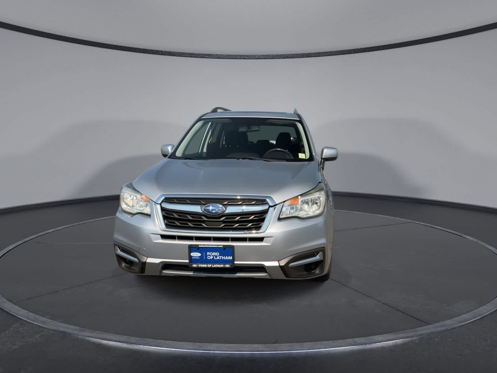 Used 2017 Ice Silver Metallic Subaru Premium image 3