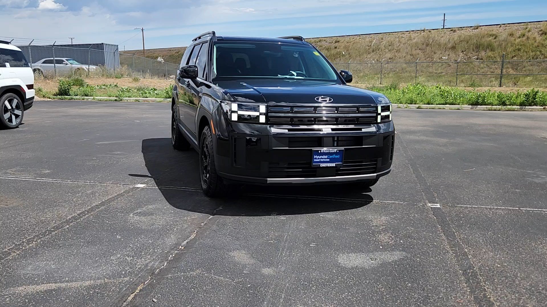 Used 2025 Phantom Black Hyundai XRT image 4
