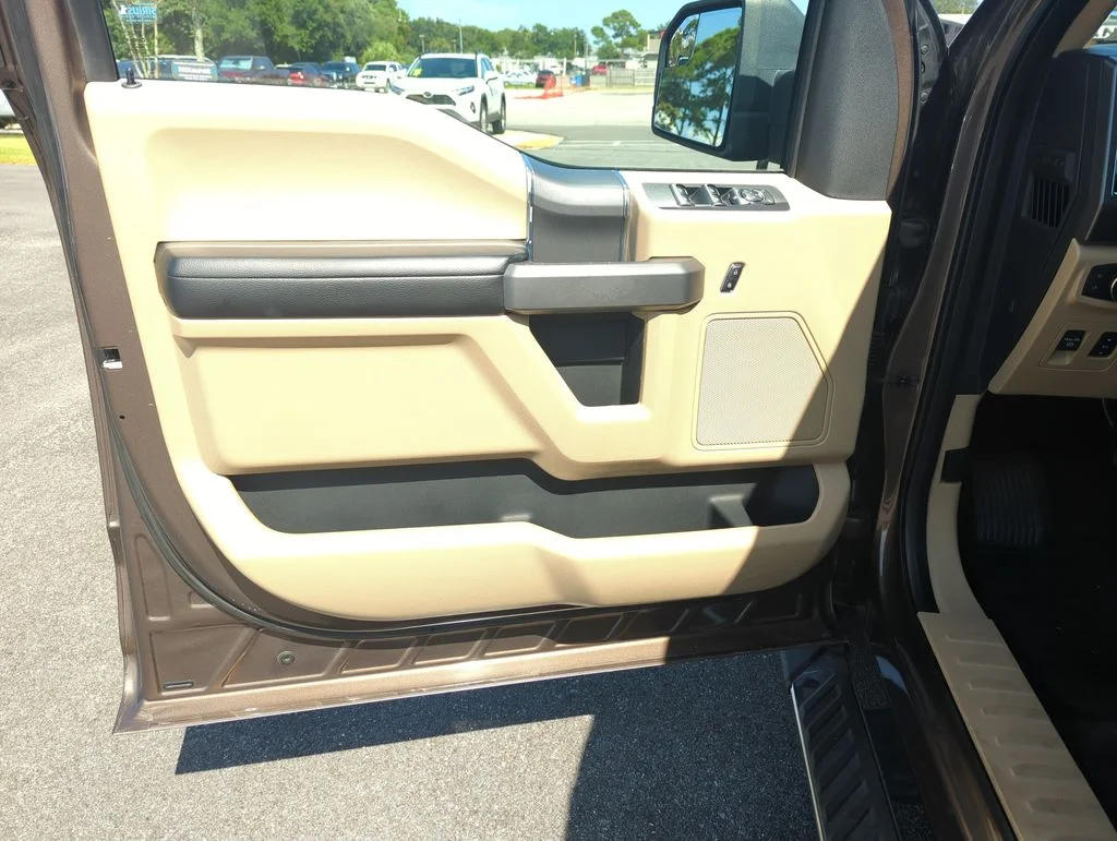 Used 2015  Ford XLT image 17