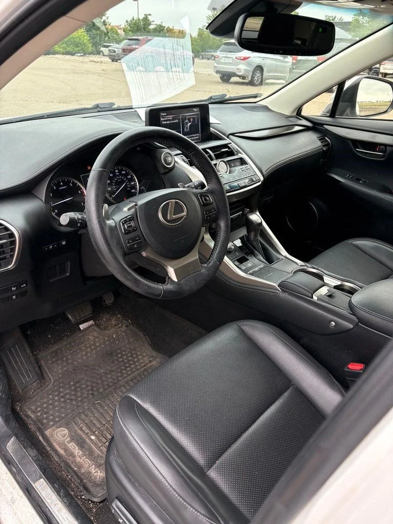 Used 2018 White Lexus 300 Base image 9