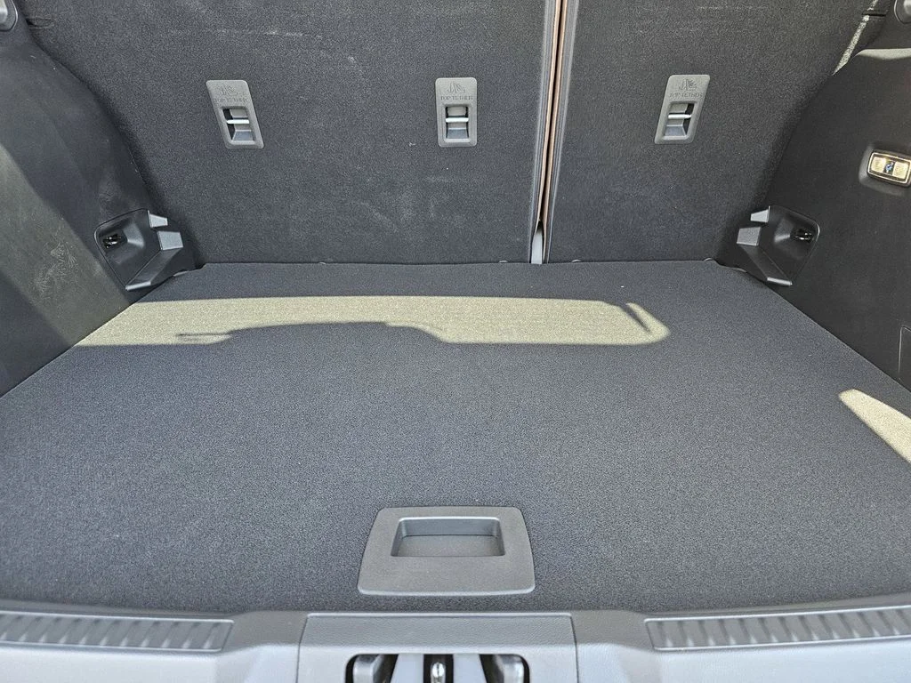 New 2026 Azure Gray Metallic Tri-Coat Ford Outer Banks® image 17