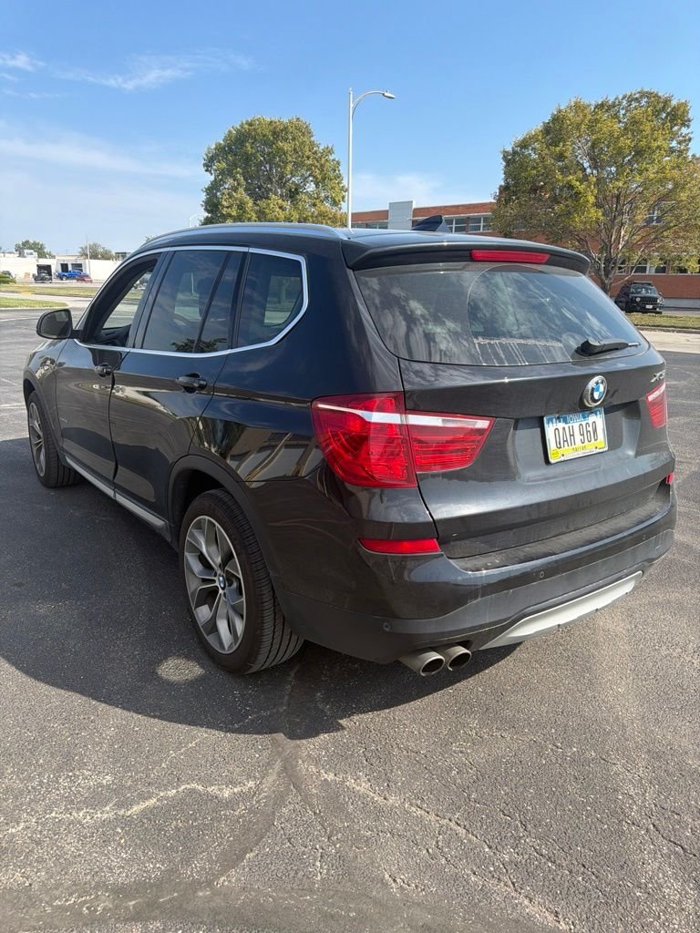 Used 2015 Black Sapphire Metallic BMW xDrive28i image 8