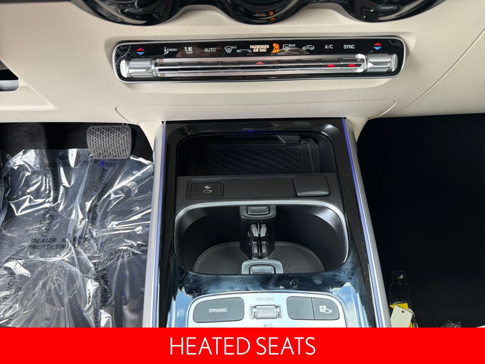 Used 2025 Polar White Mercedes-Benz GLB 250 image 20