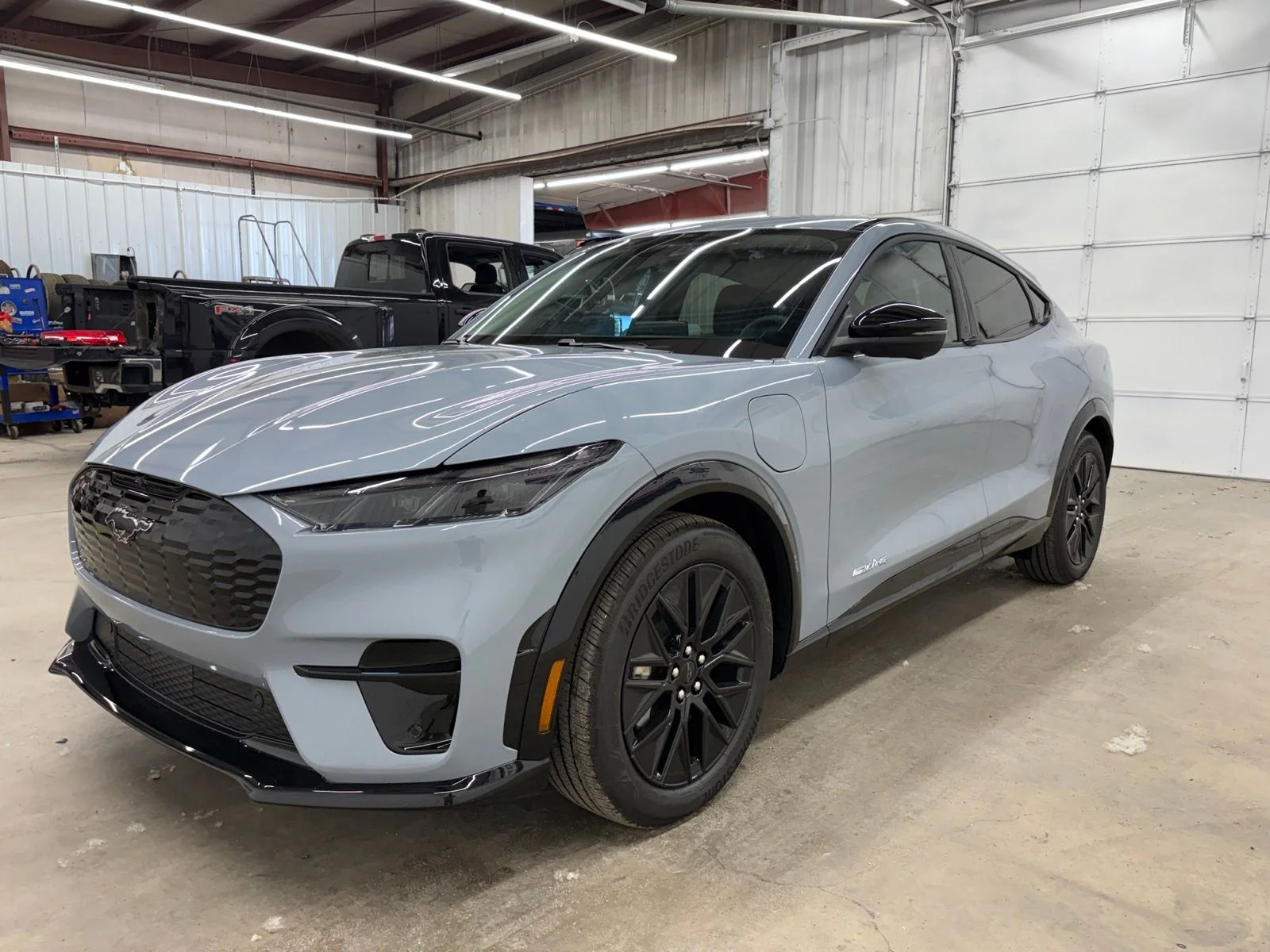 New 2026 Glacier Gray Metallic Tri-coat Ford Premium image 5