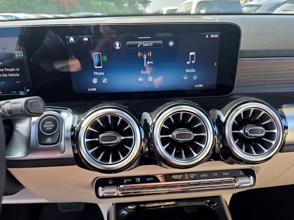 New 2026 Black Mercedes-Benz GLB 250 image 24